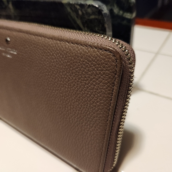 Kate Spade Neda wallet - Picture 5 of 7